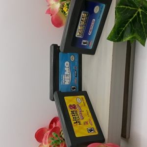 Gameboy Advance Set of 3 Finding Nemo, Pac Man, Lizzie Maguire 2.